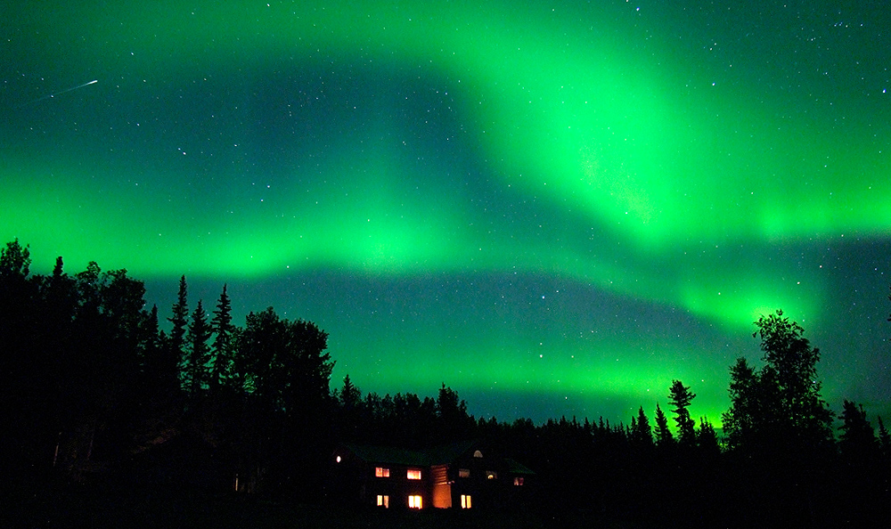 A Taste of Alaska Lodge is the perfect Aurora Borealis Viewing Lodge in Fairbanks Alaska