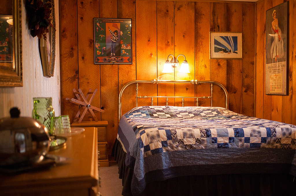 Queen Bedroom in The Log House at A Taste of Alaska - Fairbanks Lodging