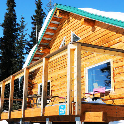 A Taste of Alaska Lodge - Spruce House - Fairbanks Alaska Inn & Lodging